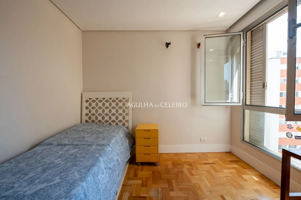 Apartamento Reformado no Miolo do Itaim Bibi para locação. – AP3897