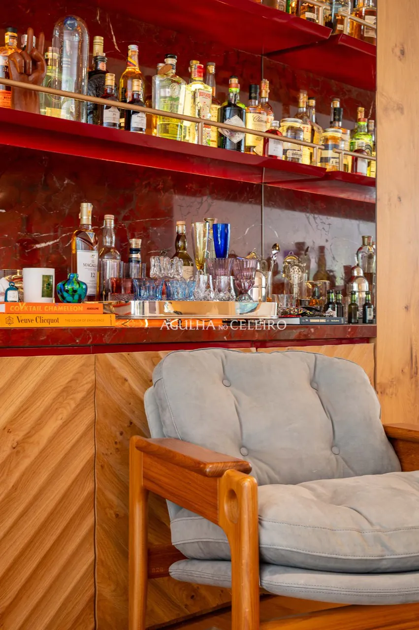 Apartamento totalmente reformado à venda no Jardim América. – AP4547