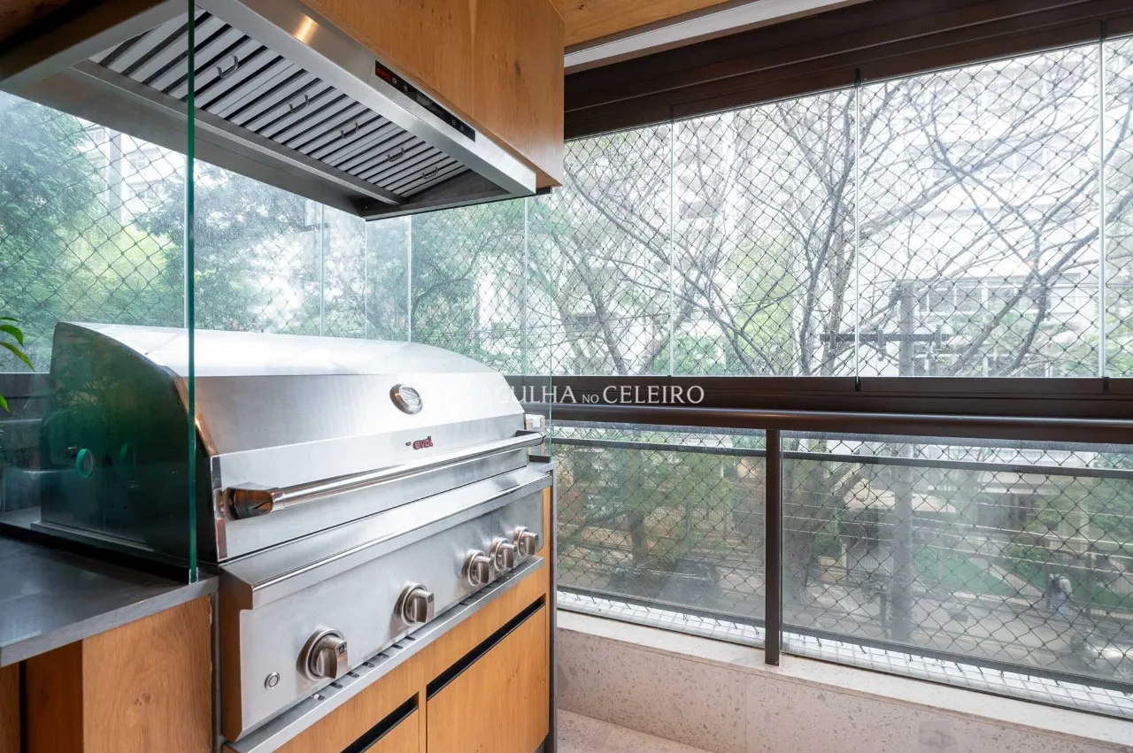 Apartamento totalmente reformado à venda no Jardim América. – AP4547