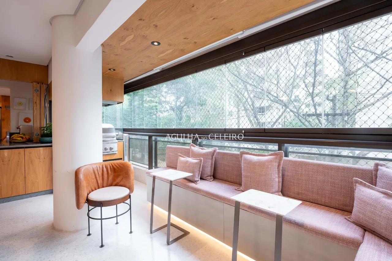 Apartamento totalmente reformado à venda no Jardim América. – AP4547