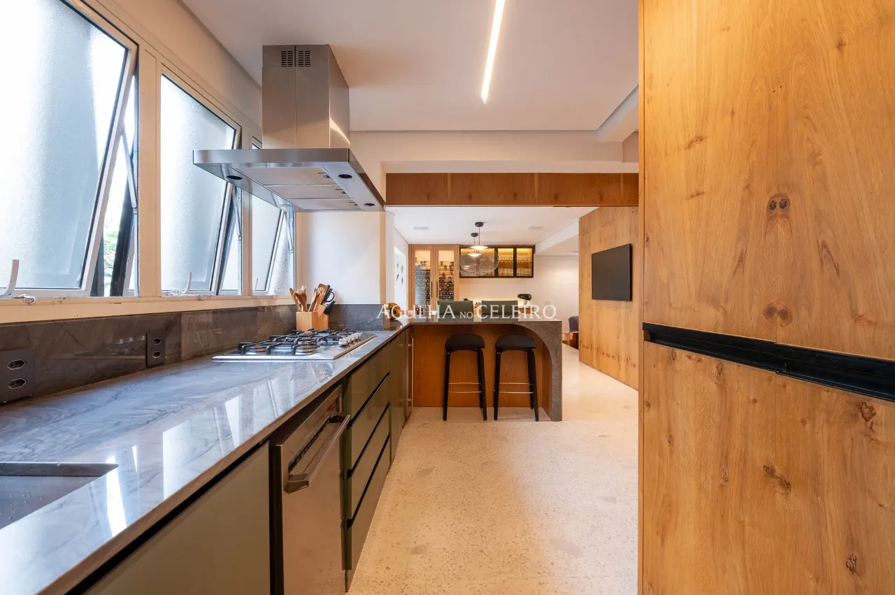 Apartamento totalmente reformado à venda no Jardim América. – AP4547