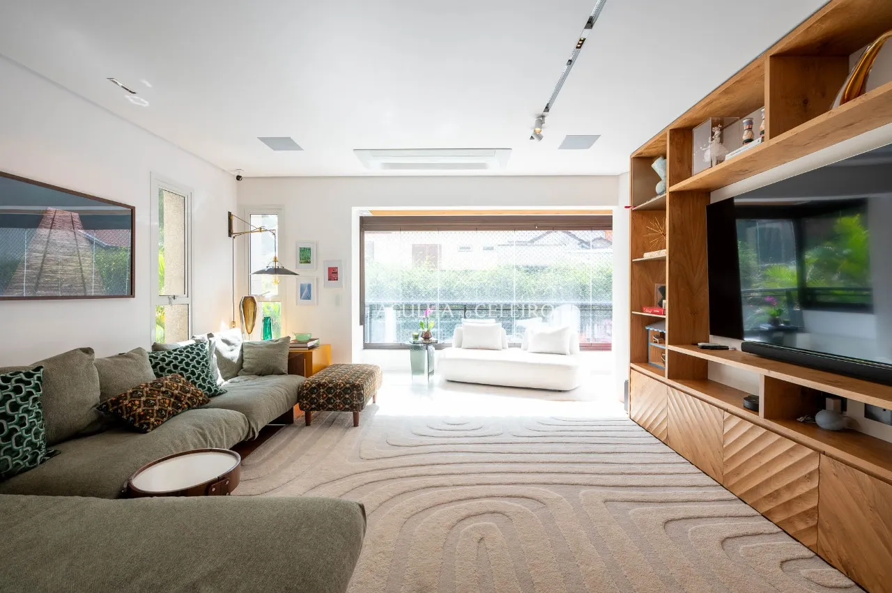 Apartamento totalmente reformado à venda no Jardim América. – AP4547