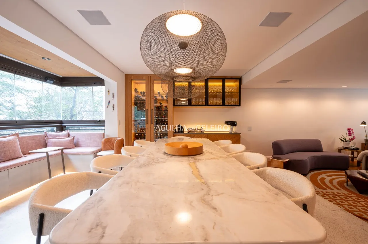 Apartamento totalmente reformado à venda no Jardim América. – AP4547