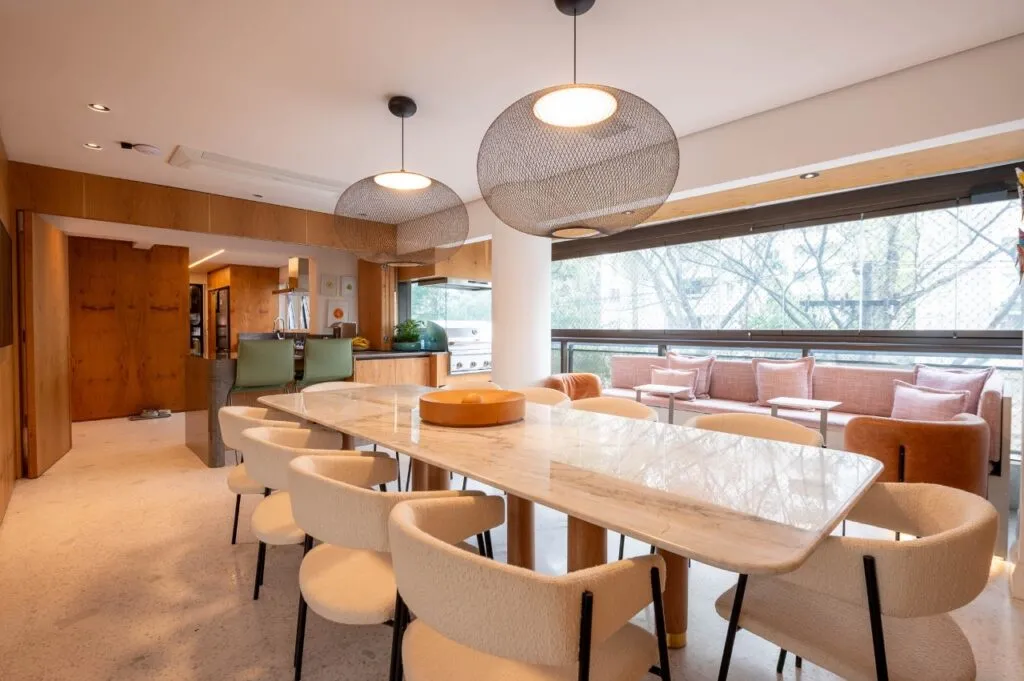 Apartamento totalmente reformado à venda no Jardim América. – AP4547