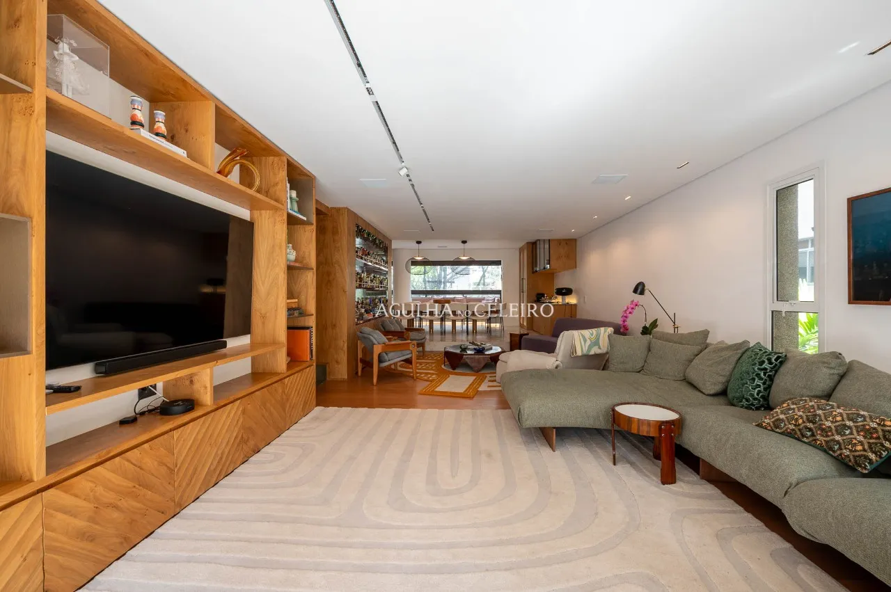 Apartamento totalmente reformado à venda no Jardim América. – AP4547