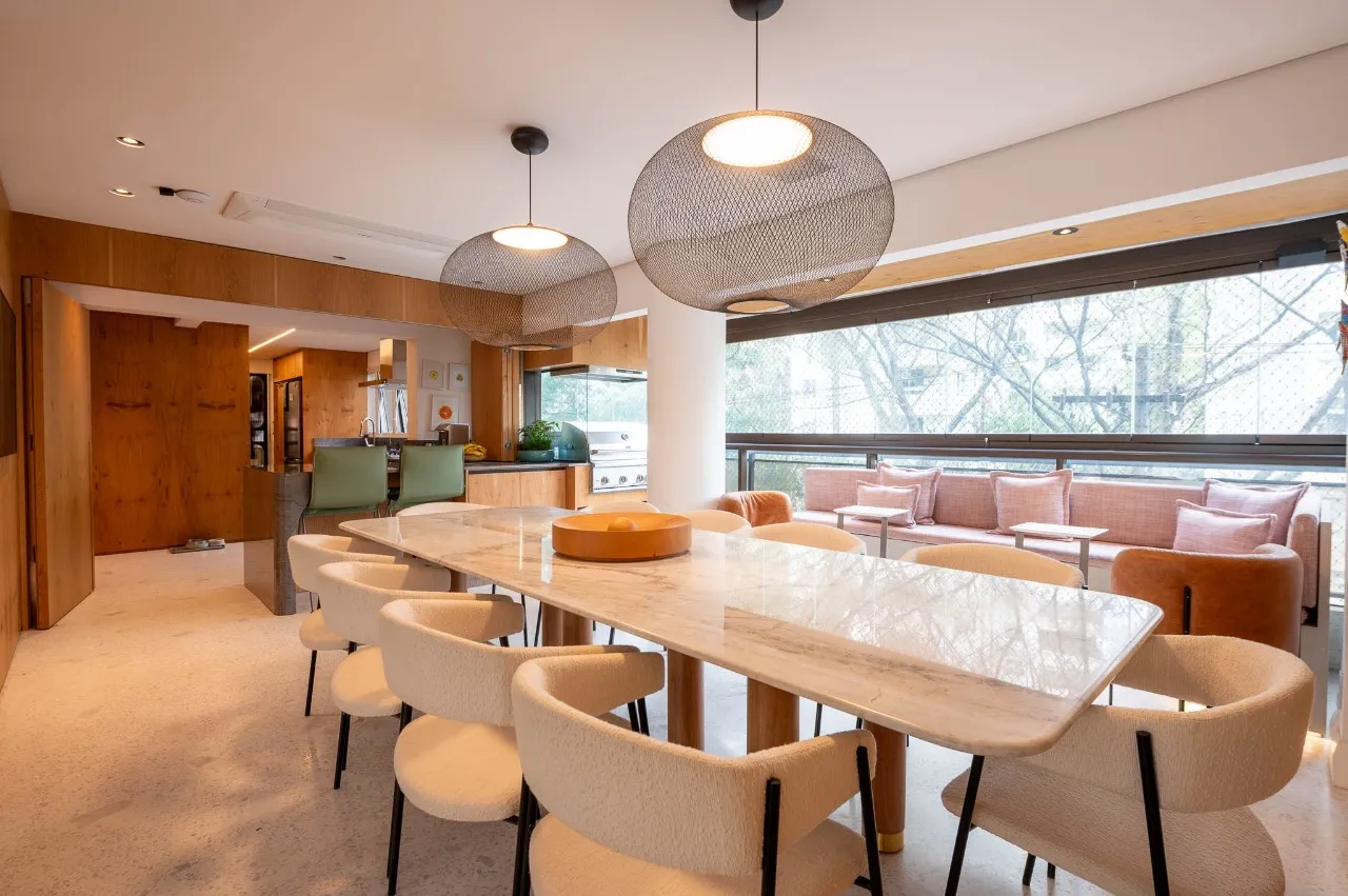 Apartamento totalmente reformado à venda no Jardim América. – AP4547