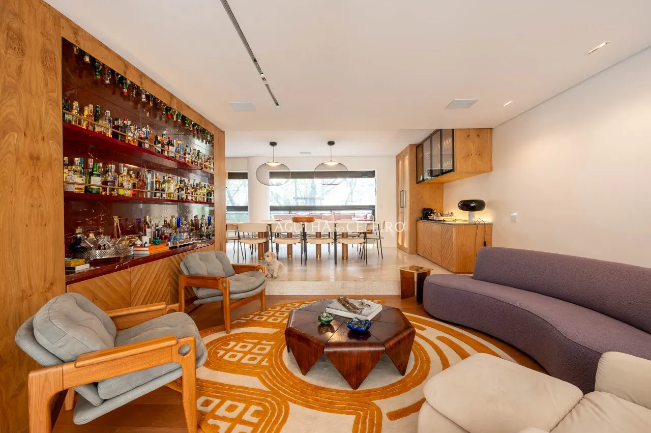 Apartamento totalmente reformado à venda no Jardim América. – AP4547