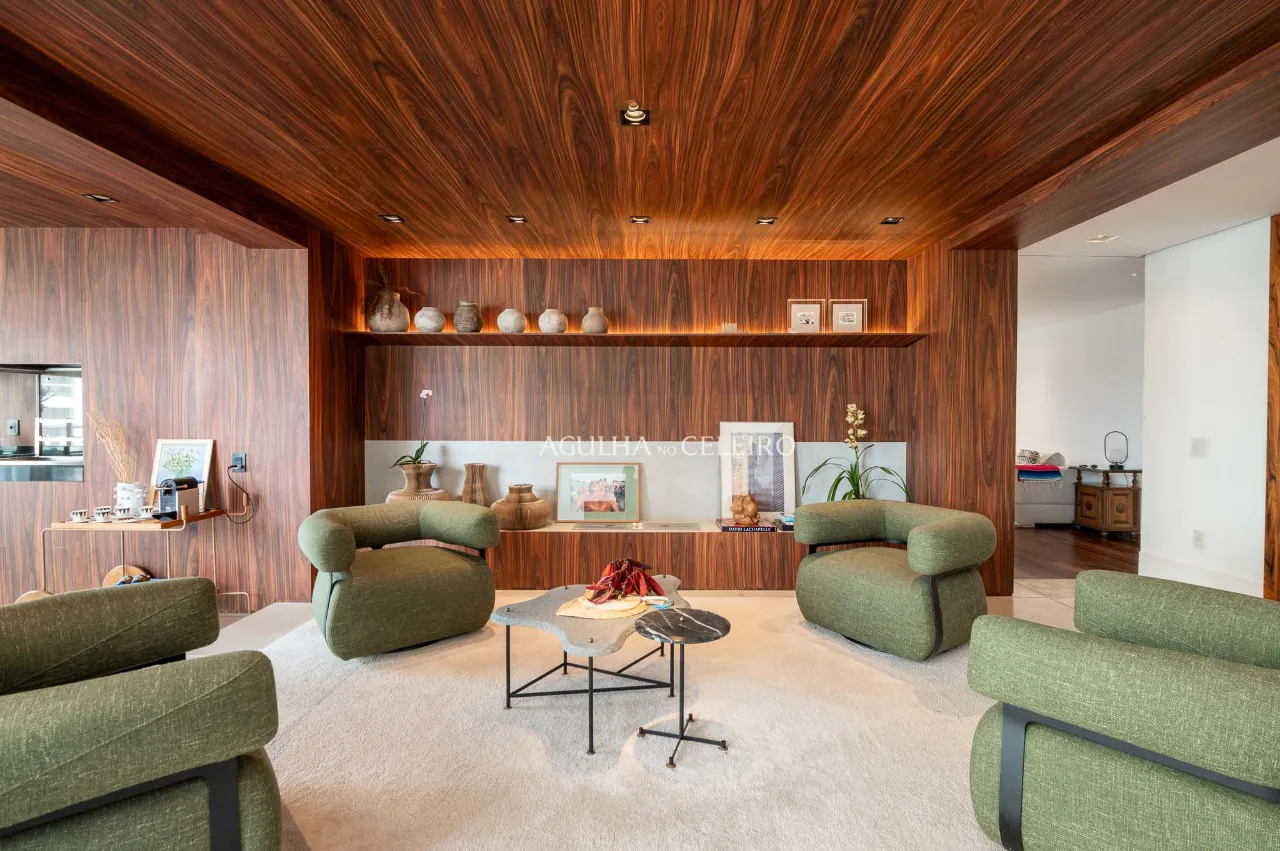 Apartamento com reforma incrível e pé direito alto em Campo Belo – AP5859