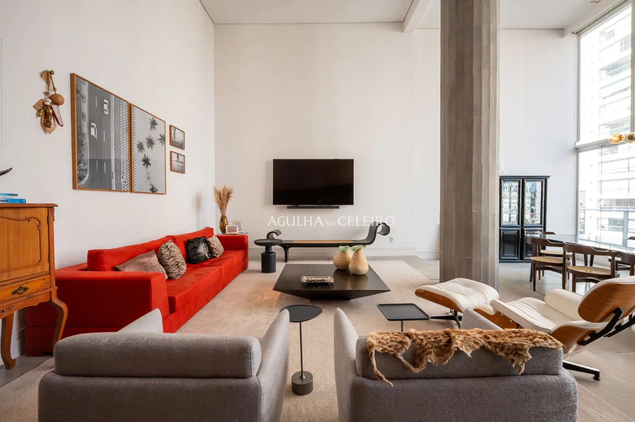 Apartamento com reforma incrível e pé direito alto em Campo Belo – AP5859