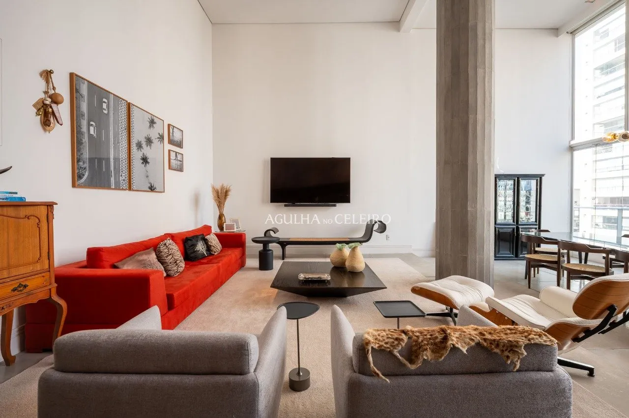 Apartamento com reforma incrível e pé direito alto em Campo Belo – AP5859