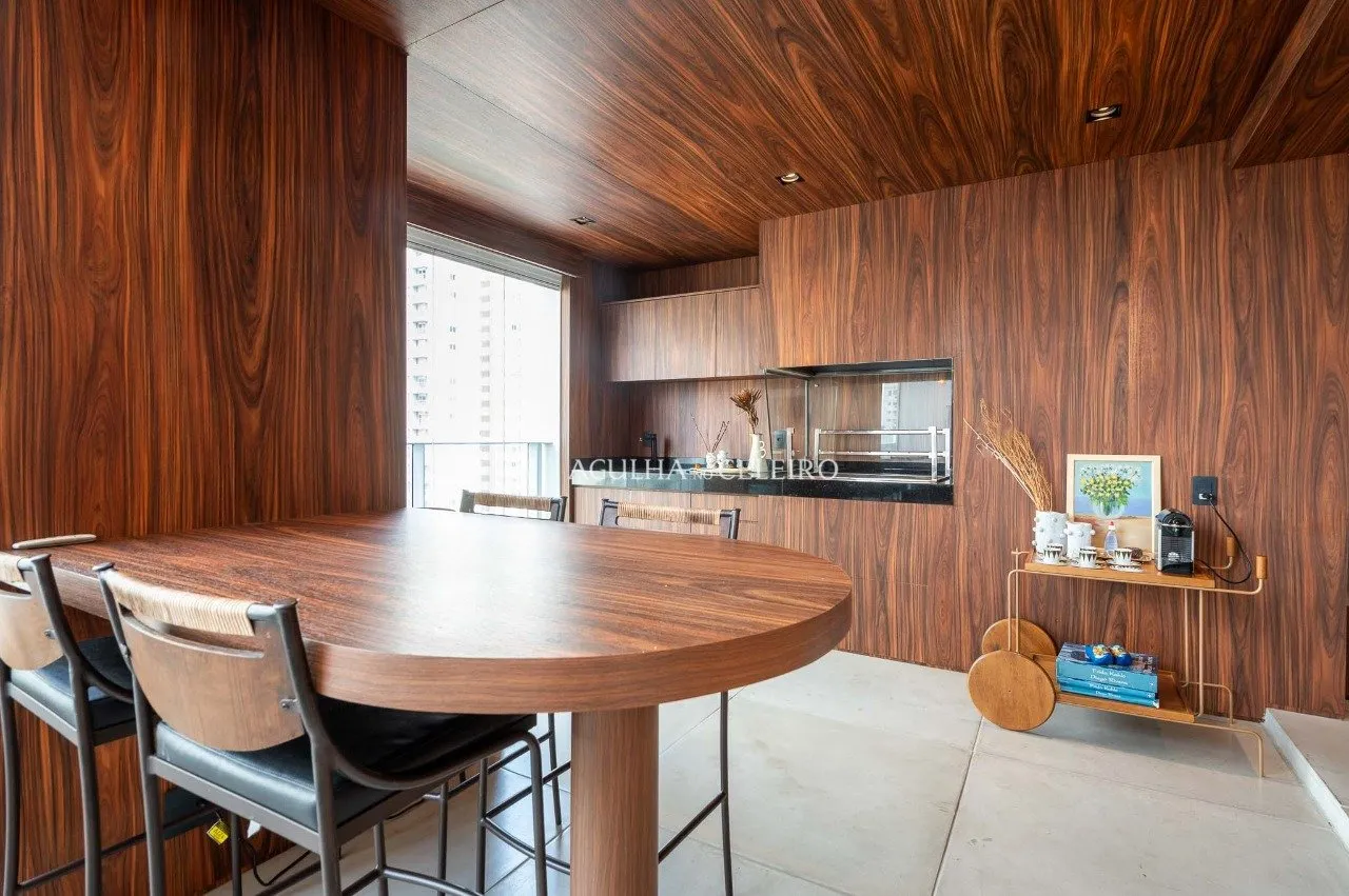 Apartamento com reforma incrível e pé direito alto em Campo Belo – AP5859