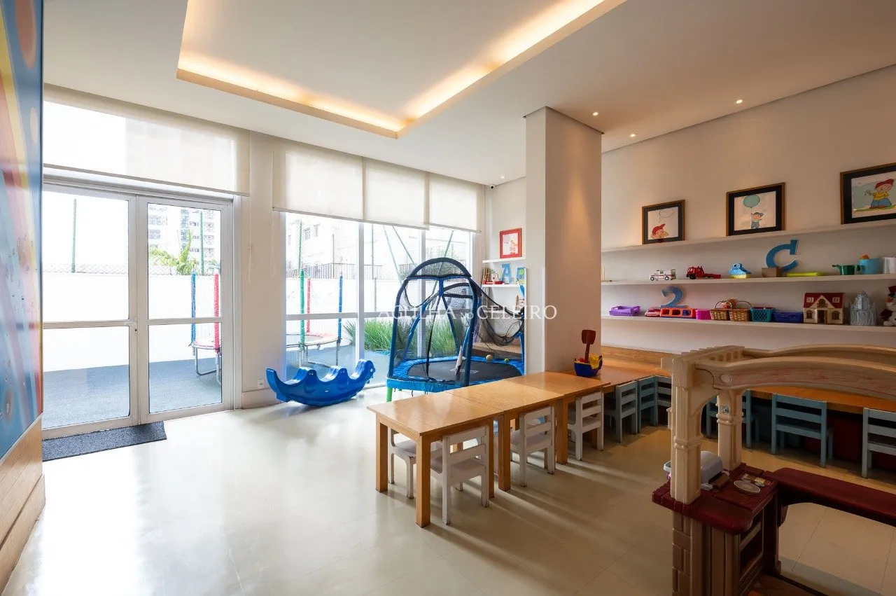 Apartamento com reforma incrível e pé direito alto em Campo Belo – AP5859