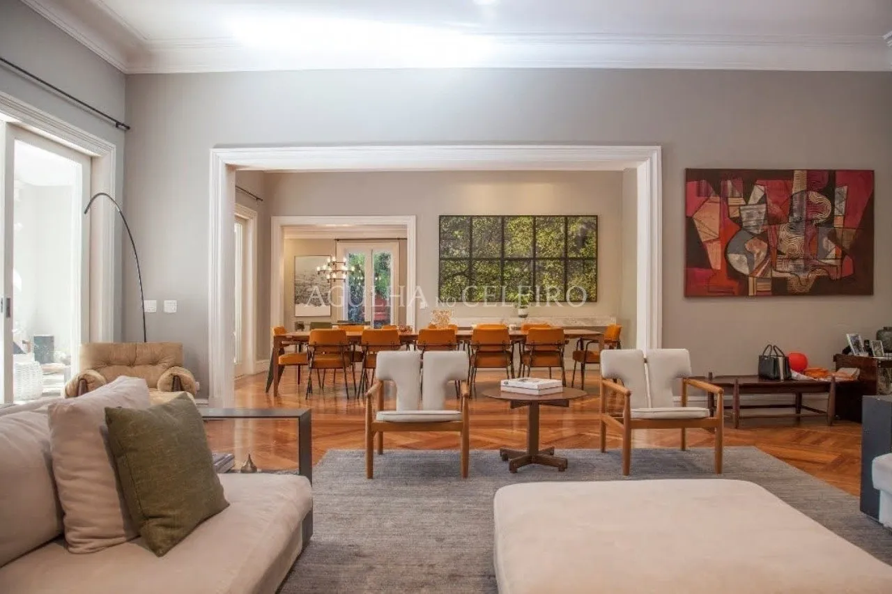 Casa com muito verde à venda no Jardim Europa. – CA0236