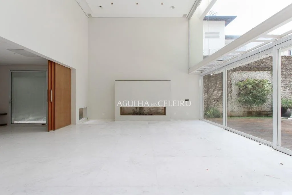 Casa moderna com muito lazer para locação no Jardim Paulista. – CA0453