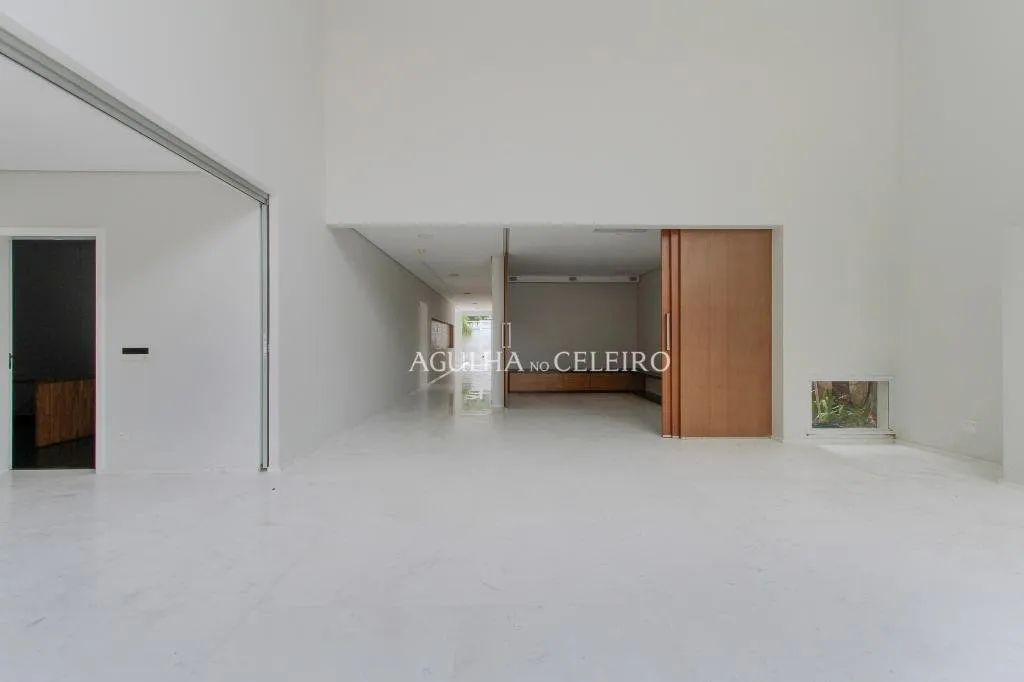 Casa moderna com muito lazer para locação no Jardim Paulista. – CA0453