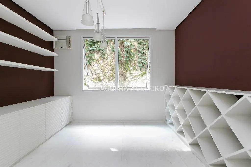 Casa moderna com muito lazer para locação no Jardim Paulista. – CA0453