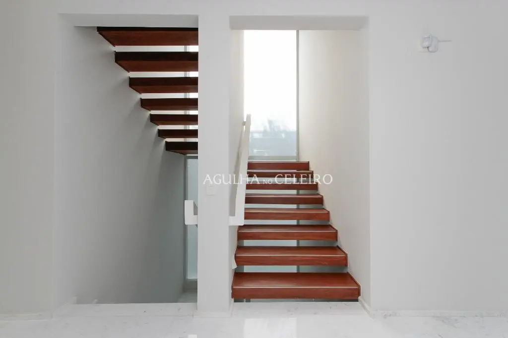 Casa moderna com muito lazer para locação no Jardim Paulista. – CA0453