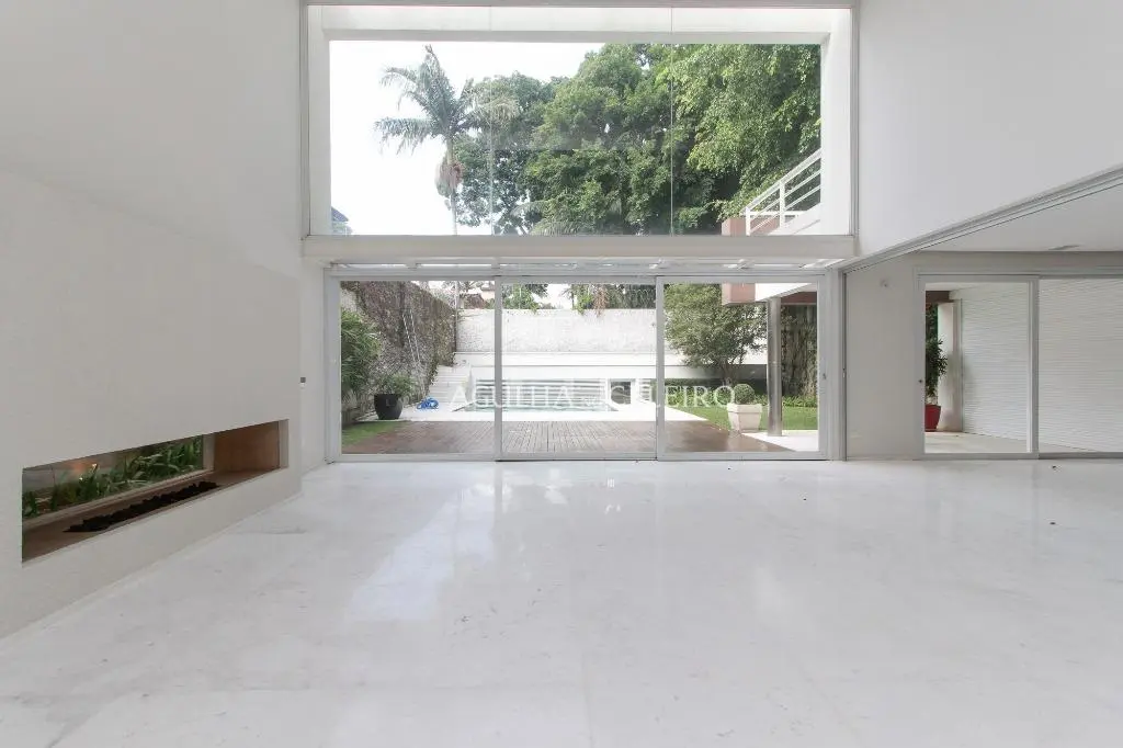 Casa moderna com muito lazer para locação no Jardim Paulista. – CA0453