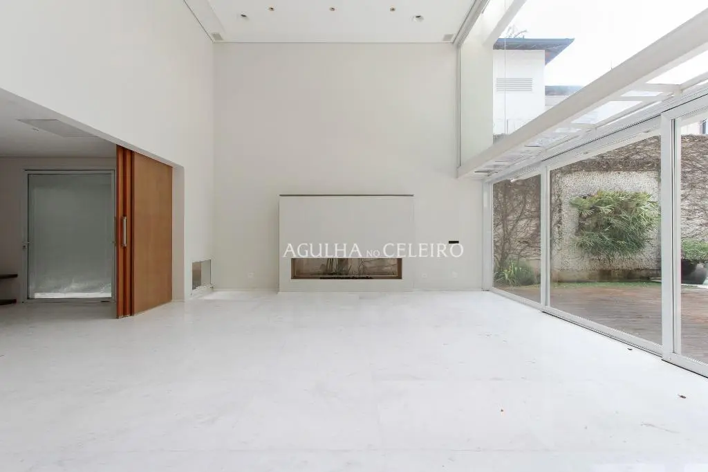 Casa moderna com muito lazer para locação no Jardim Paulista. – CA0453