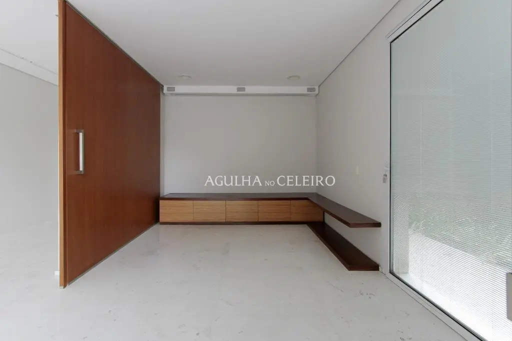 Casa moderna com muito lazer para locação no Jardim Paulista. – CA0453