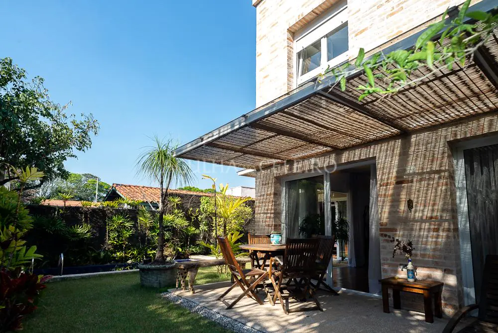 Casa em condominio à venda em Alto de Pinheiros. – CA0543