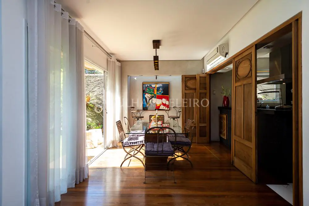 Casa em condominio à venda em Alto de Pinheiros. – CA0543