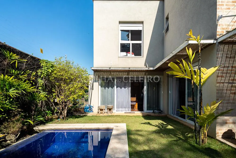 Casa em condominio à venda em Alto de Pinheiros. – CA0543