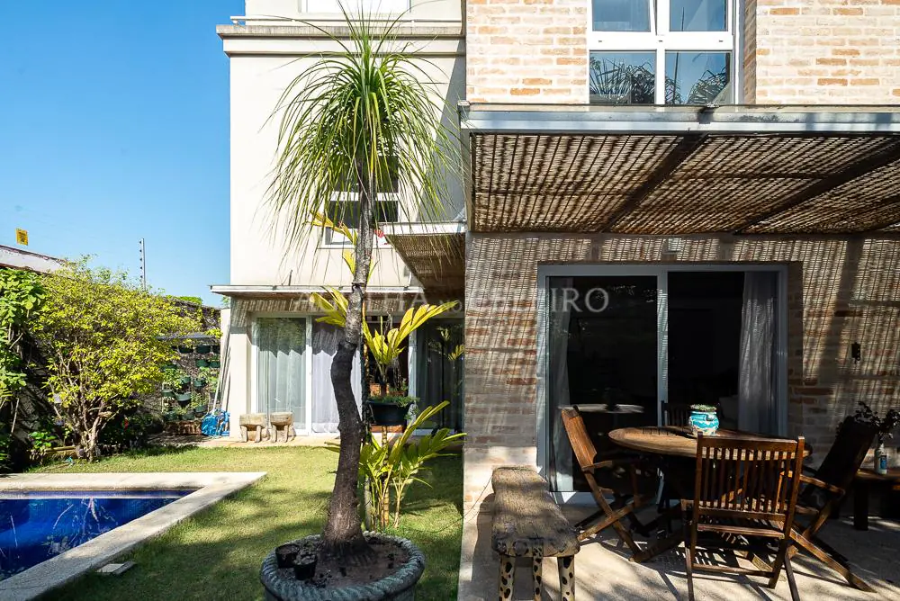 Casa em condominio à venda em Alto de Pinheiros. – CA0543