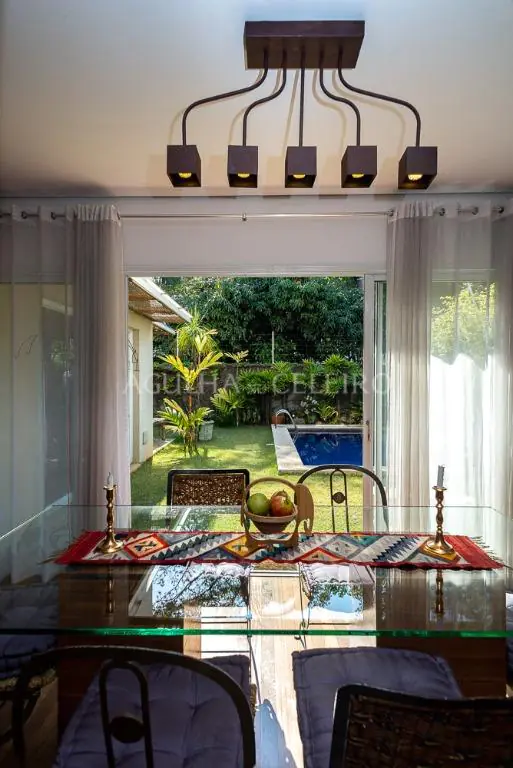 Casa em condominio à venda em Alto de Pinheiros. – CA0543