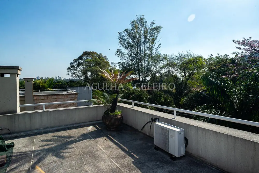 Casa em condominio à venda em Alto de Pinheiros. – CA0543