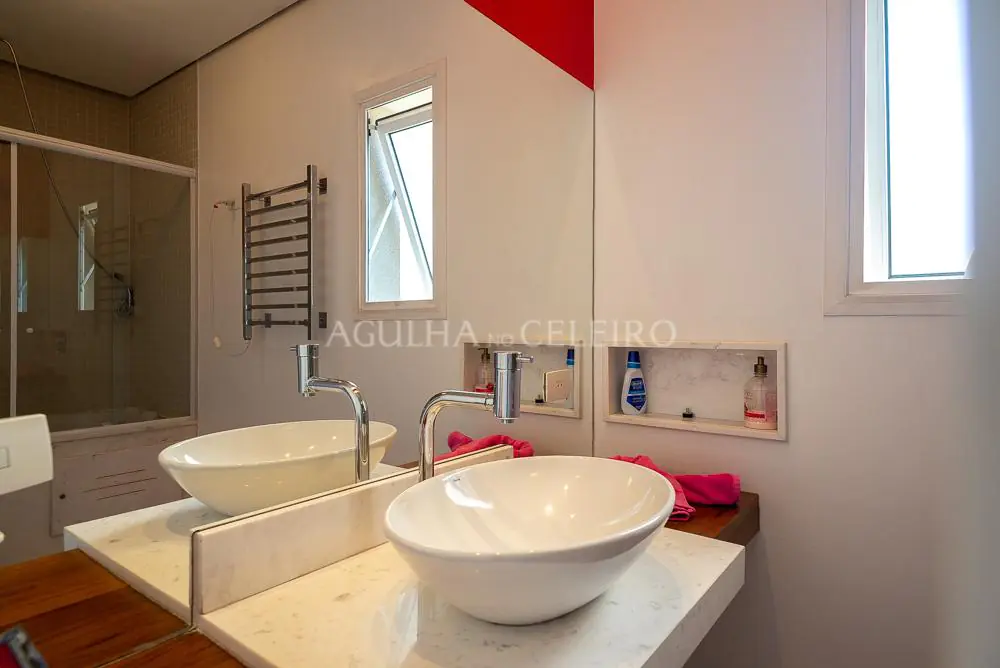 Casa em condominio à venda em Alto de Pinheiros. – CA0543