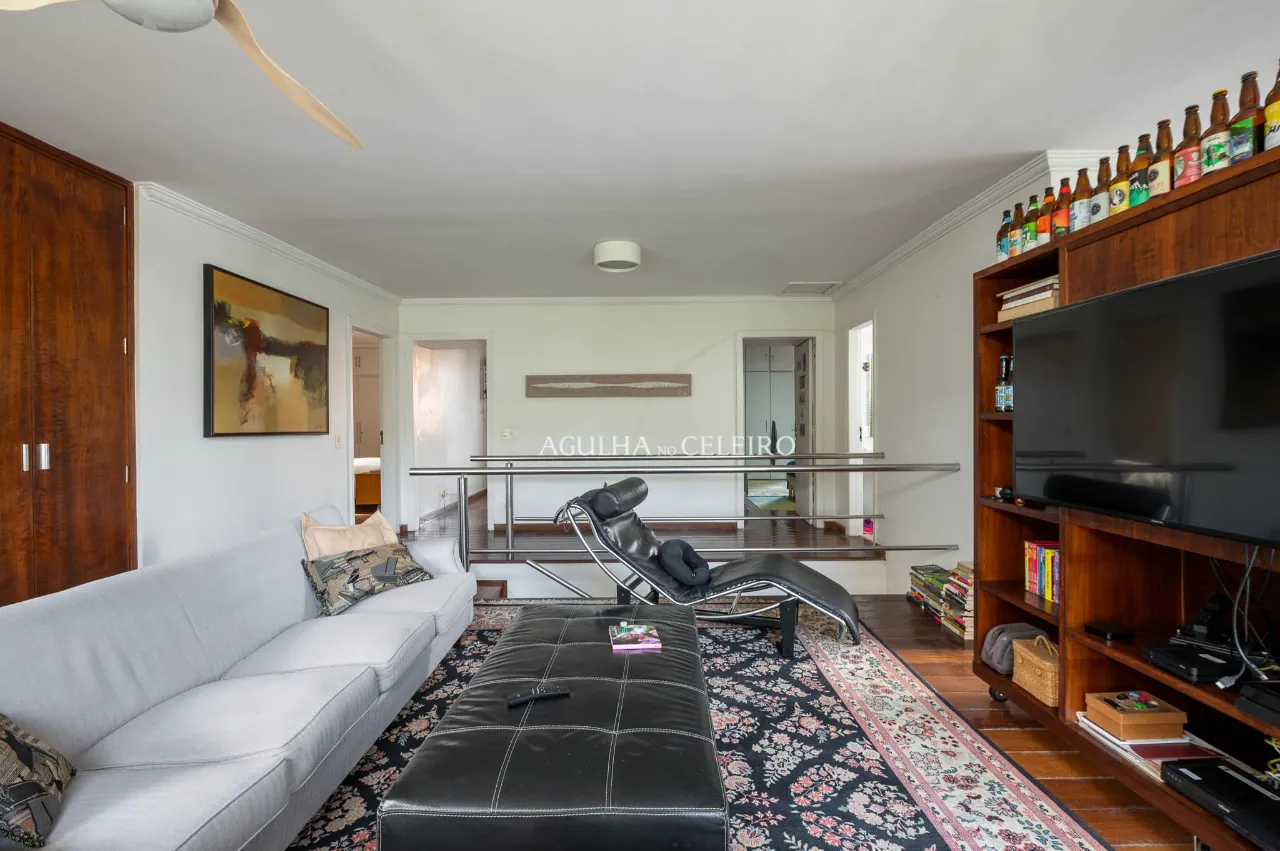 Casa à venda em Alto de Pinheiros. – CA1121