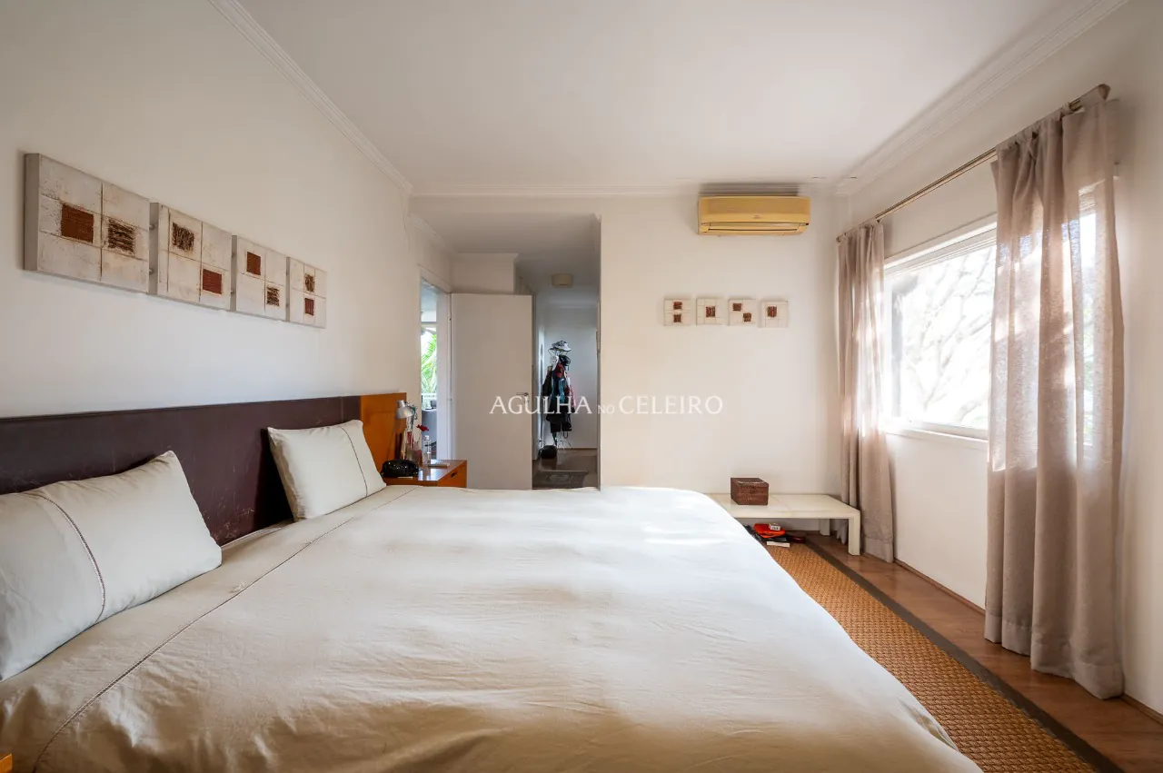 Casa à venda em Alto de Pinheiros. – CA1121