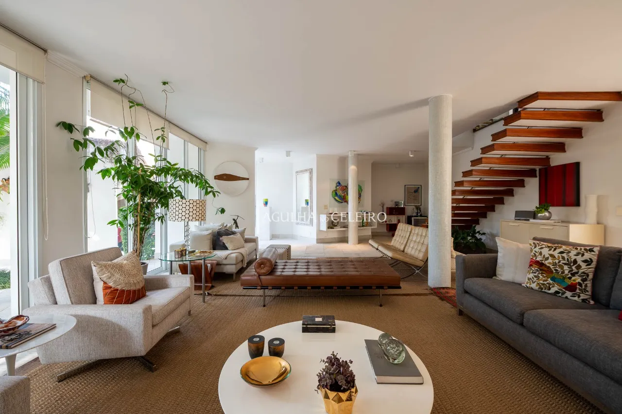 Casa à venda em Alto de Pinheiros. – CA1121