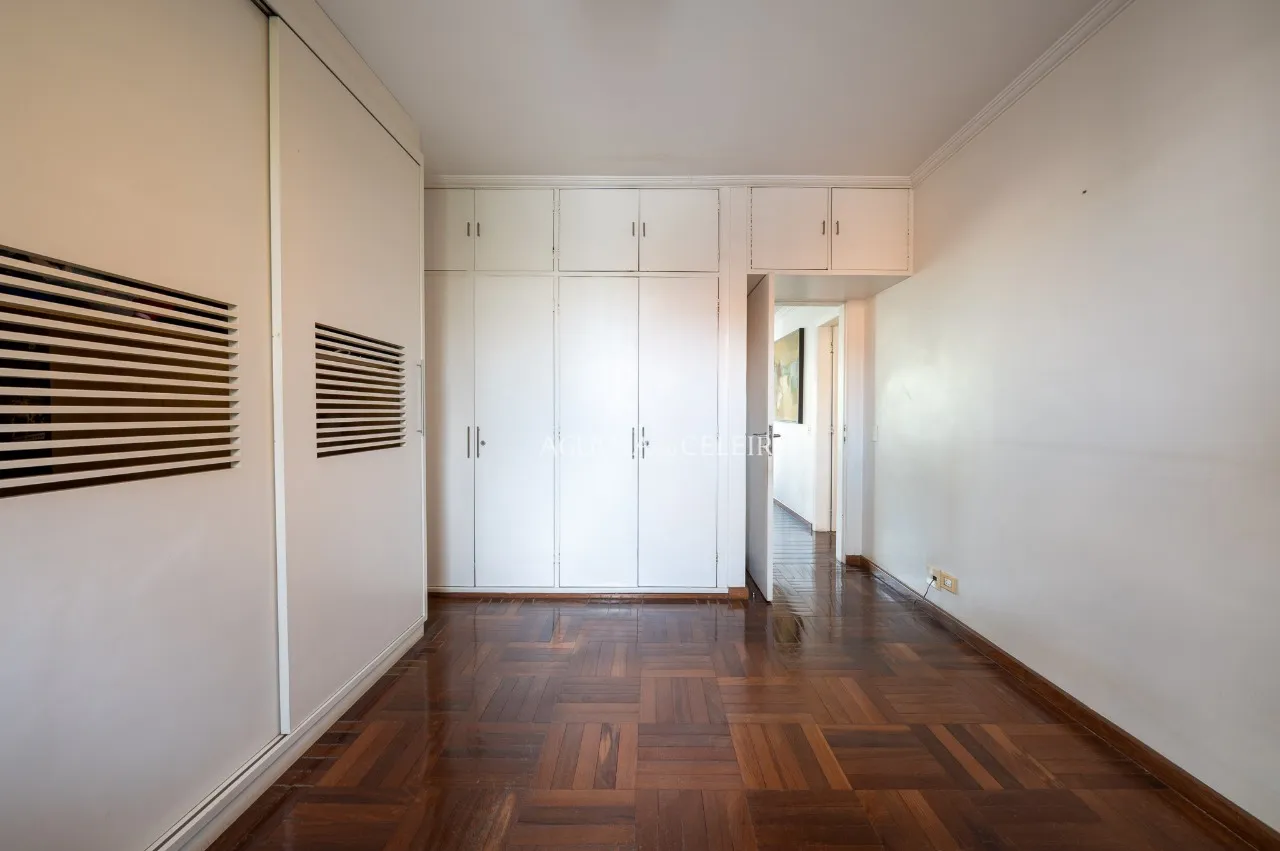 Casa à venda em Alto de Pinheiros. – CA1121