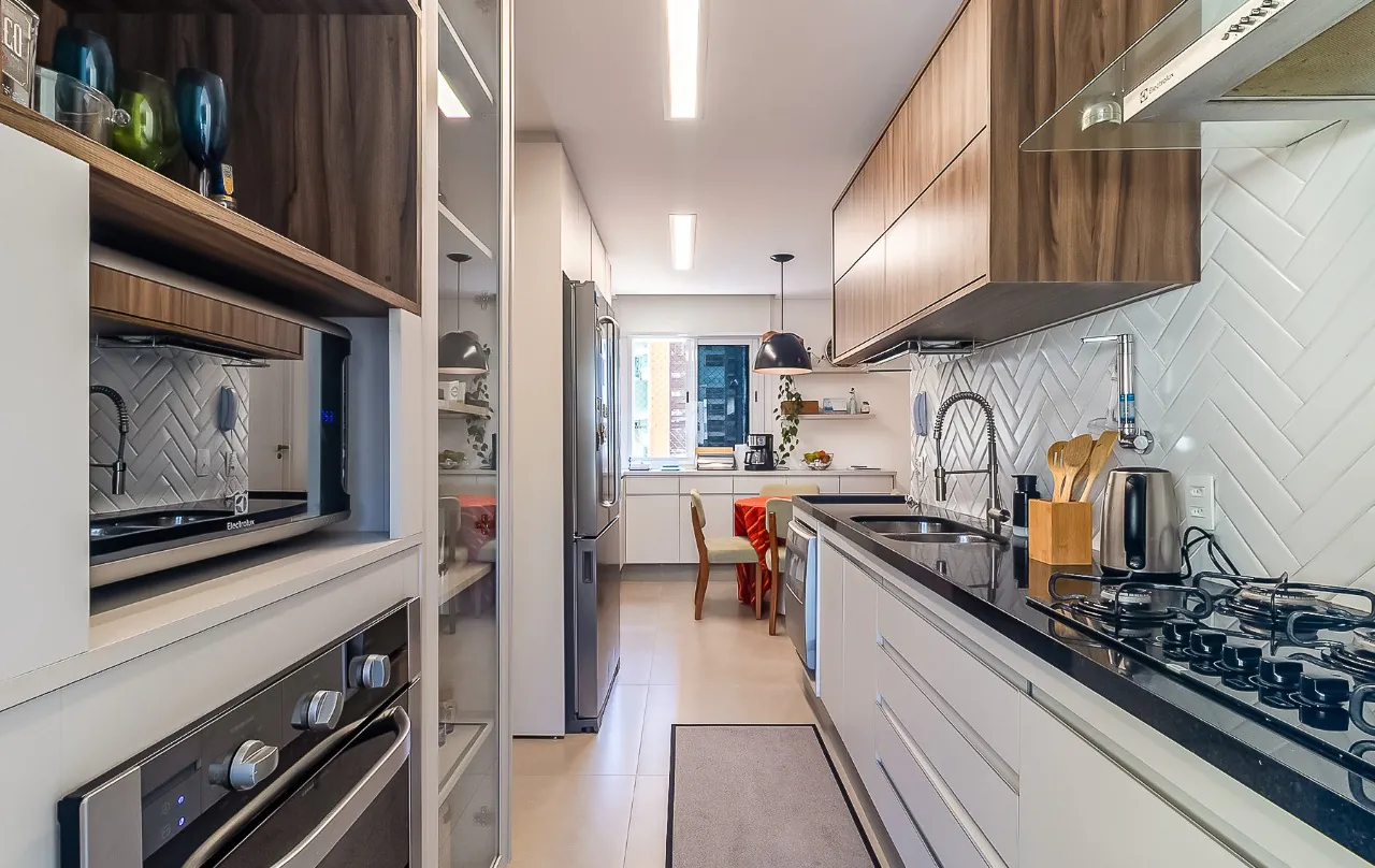 apartamento-pronto-para-chegar-com-mala-varanda-integrada-e-projeto-lindissimo-em-moema-20557-101758673898