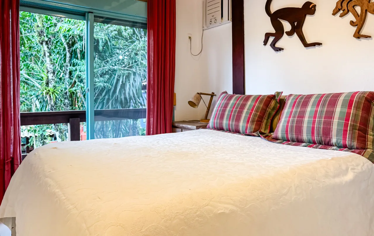 casa-de-praia-com-lareira-varanda-e-deck-com-churrasqueira-a-poucos-passos-da-areia-em-camburi-20537-131758587664