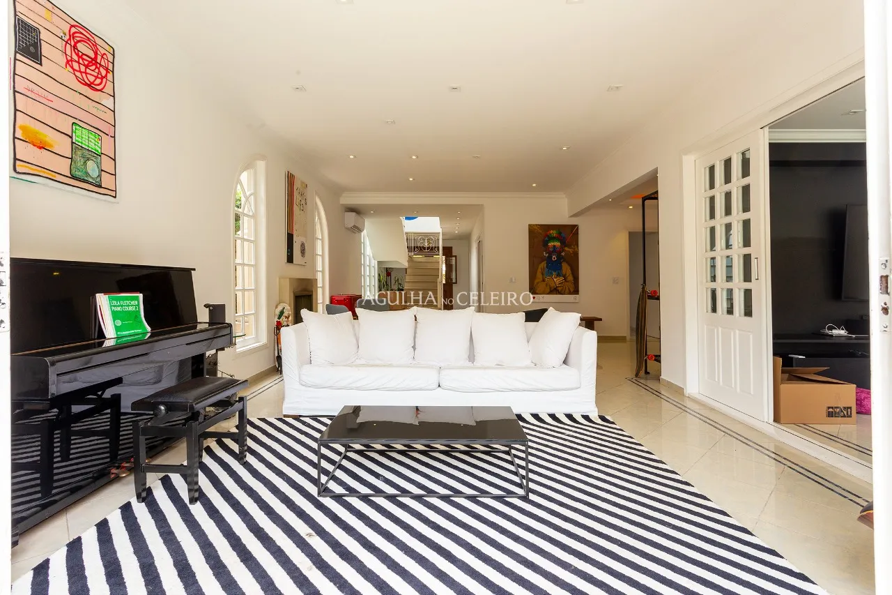 Casa moderna com ambientes integrados à venda em Alto de Pinheiros – 12766