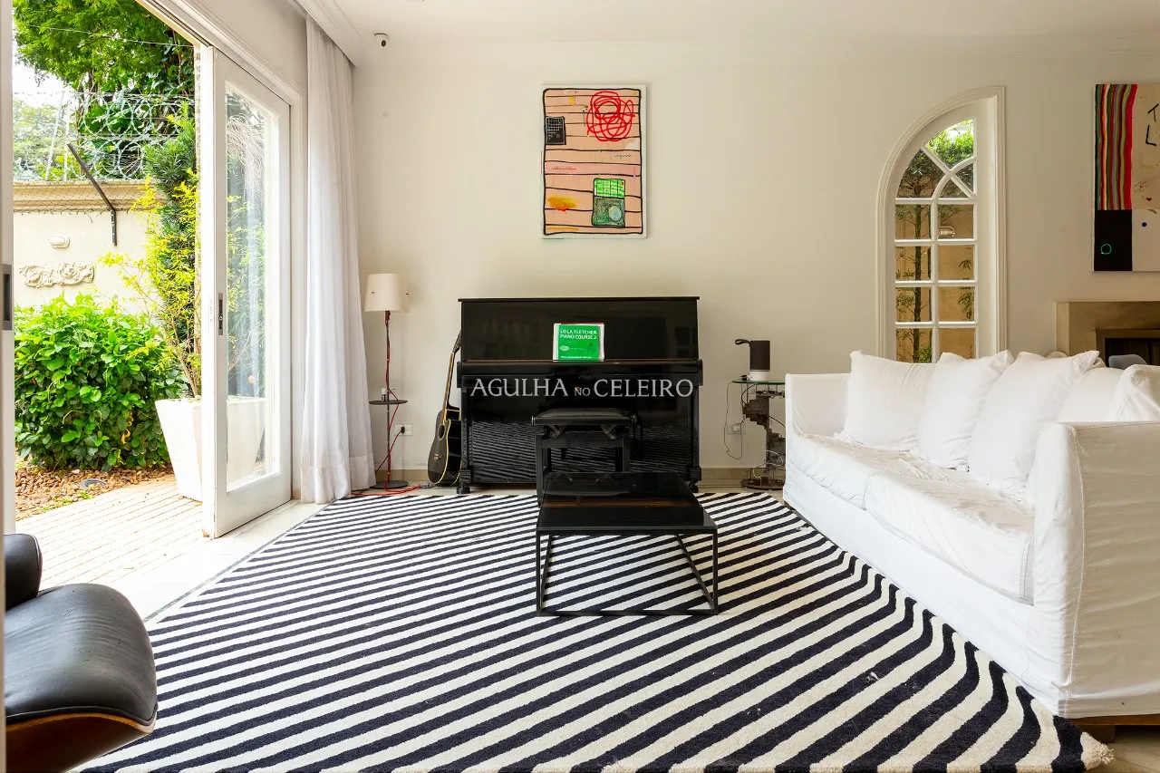 Casa moderna com ambientes integrados à venda em Alto de Pinheiros – 12766