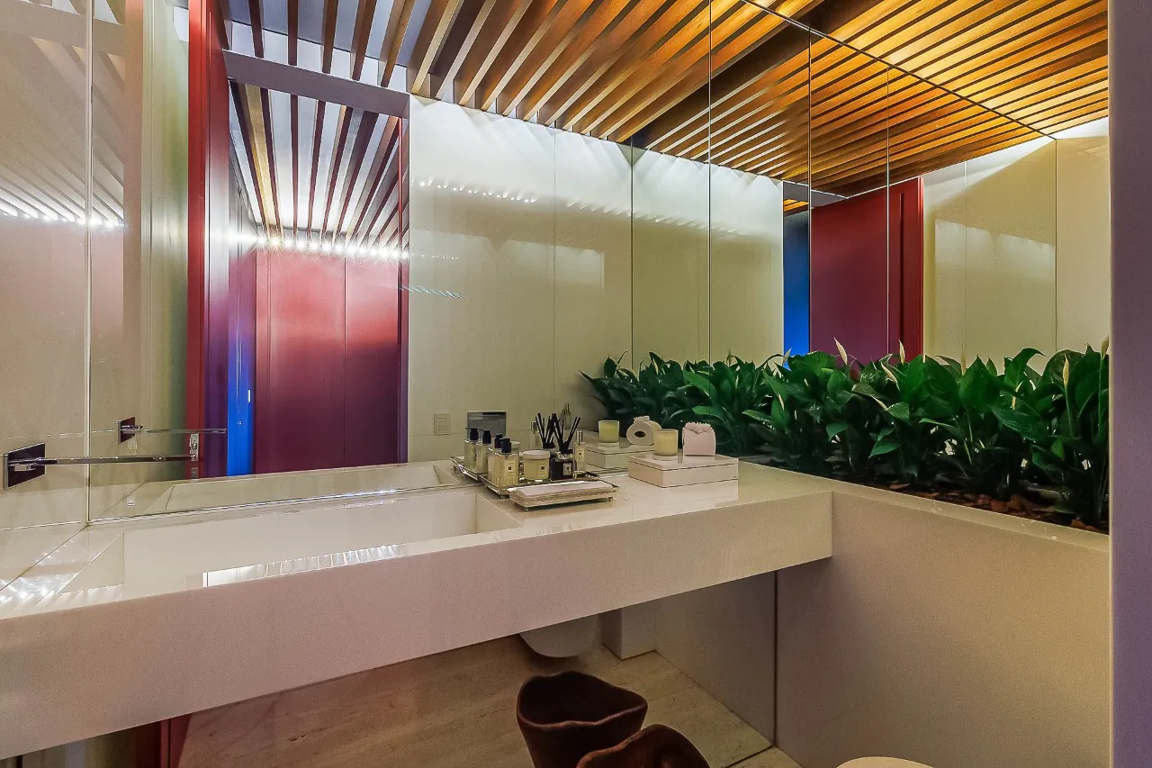 Apartamento mobiliado em condomínio desejado com quadra de tênis à venda no Jardim Europa. – 19460