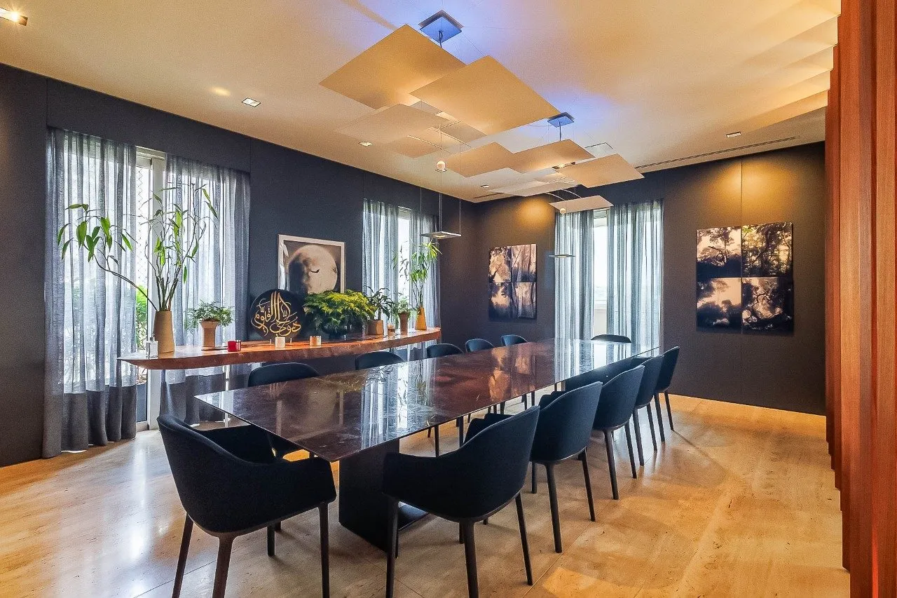 Apartamento mobiliado em condomínio desejado com quadra de tênis à venda no Jardim Europa. – 19460