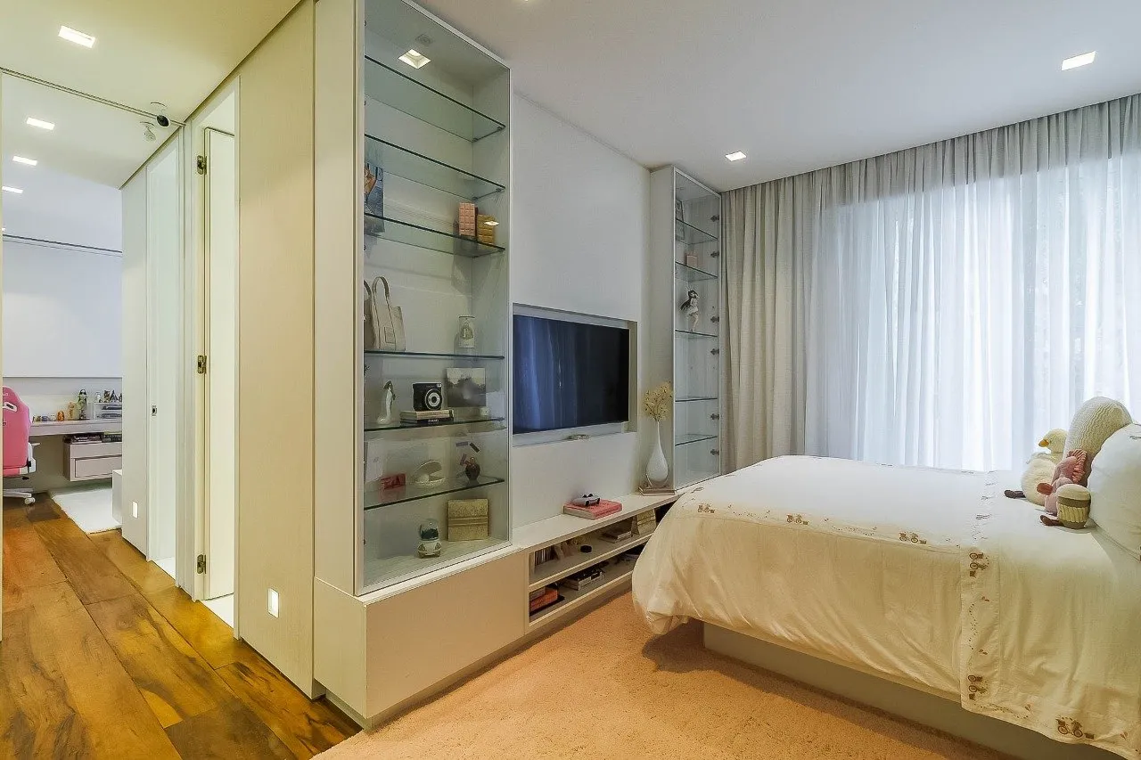 Apartamento mobiliado em condomínio desejado com quadra de tênis à venda no Jardim Europa. – 19460