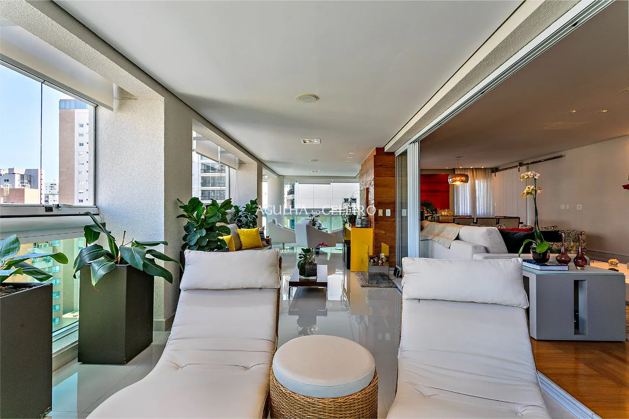 Apartamento com sacada envidraçada a venda em Moema. – 20186 - _MGS9295