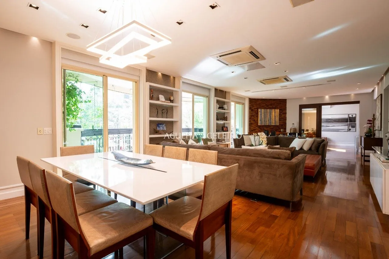Apartamento de 311 m² com 3 suítes e 1 escritório à venda no Campo Belo. – 20204