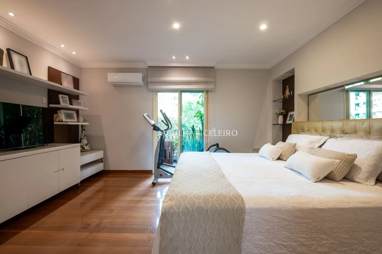 Apartamento de 311 m² com 3 suítes e 1 escritório à venda no Campo Belo. – 20204