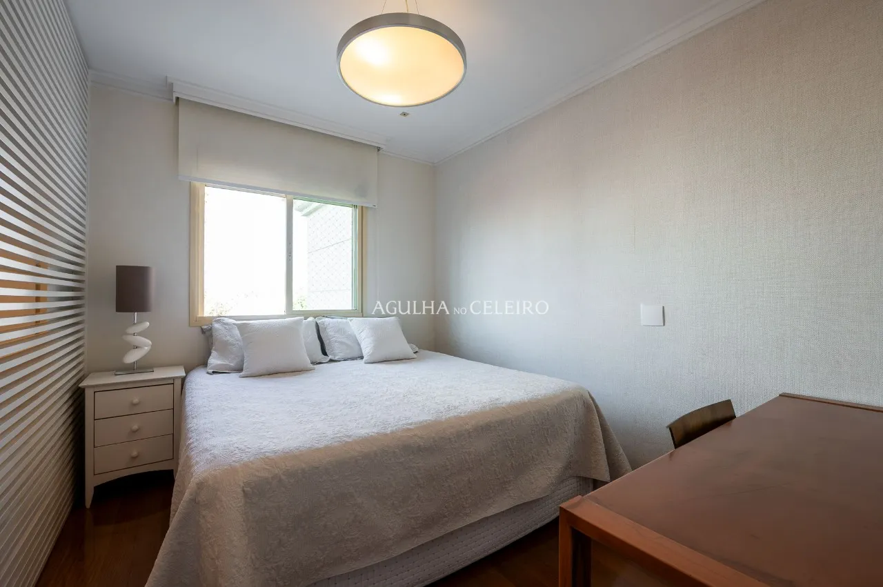 Apartamento de 311 m² com 3 suítes e 1 escritório à venda no Campo Belo. – 20204