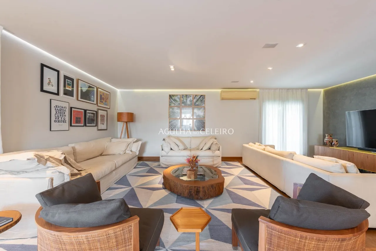 Apartamento Amplo e Iluminado à Venda na Vila Nova Conceição – 20315