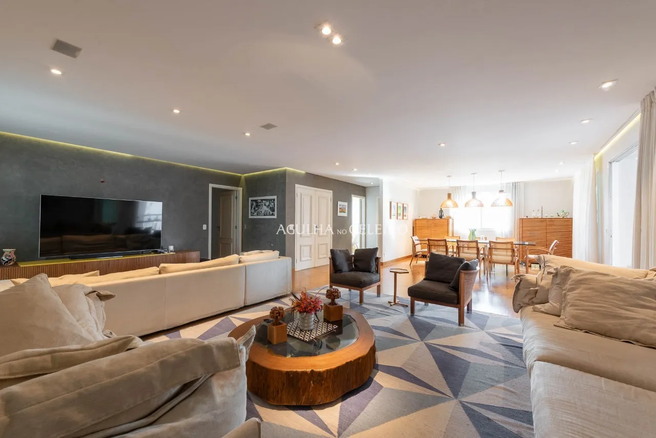 Apartamento Amplo e Iluminado à Venda na Vila Nova Conceição – 20315