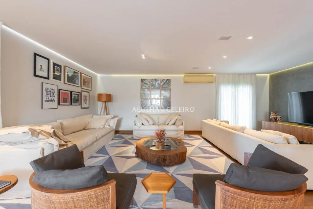 Apartamento Amplo e Iluminado à Venda na Vila Nova Conceição – 20315