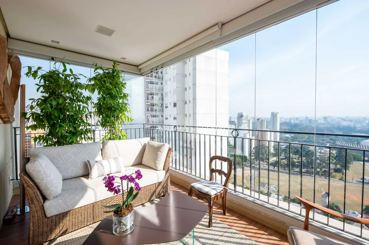 Apartamento em condomínio desejado com vista incrível para venda no Paraíso. – 20395